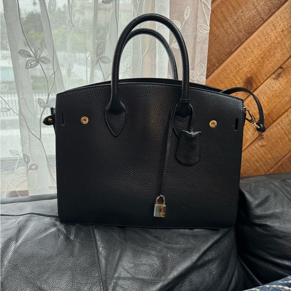 Teddy Blake black leather bag purse with gold hardware and detachable strap